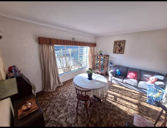 4 BEDROOM HOUSE FOR SALE IN KIBLER PARK